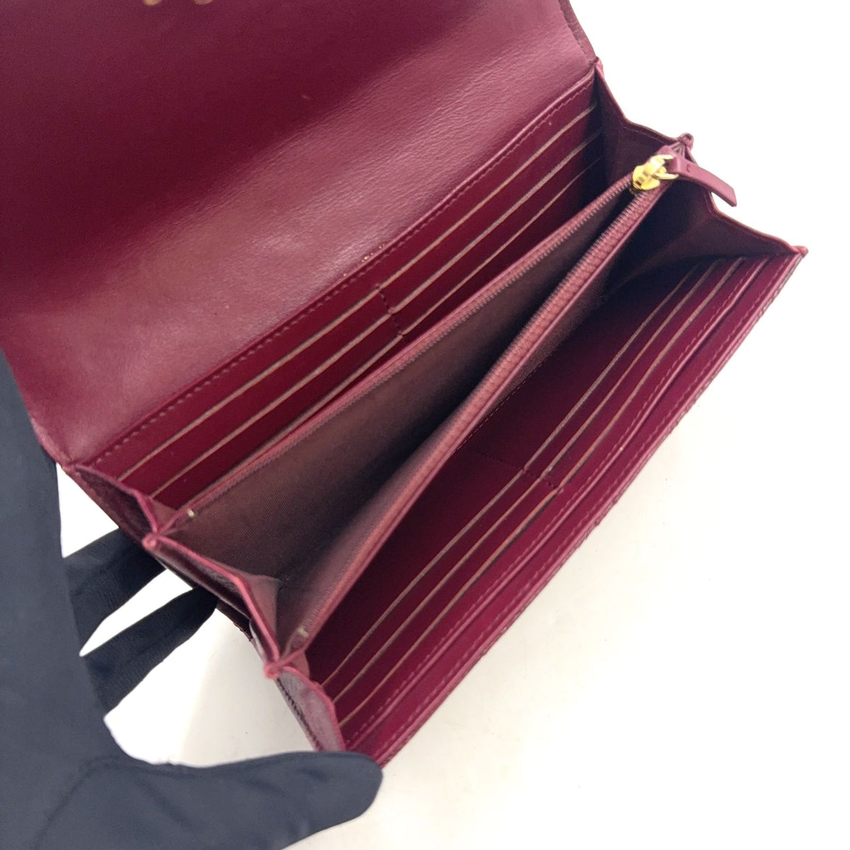 Chanel Quilted Studded Leather Bordeaux Bifold Wallet Gold — view 3