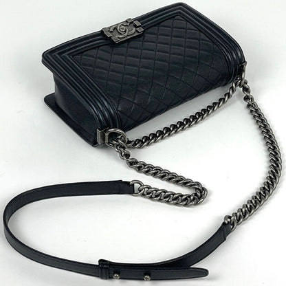 Chanel Shoulder Bag Boy CC Logo Caviar Leather Black — view 4