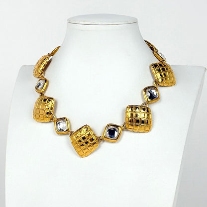 Chanel Necklace Quilted Gold Plated — view 8