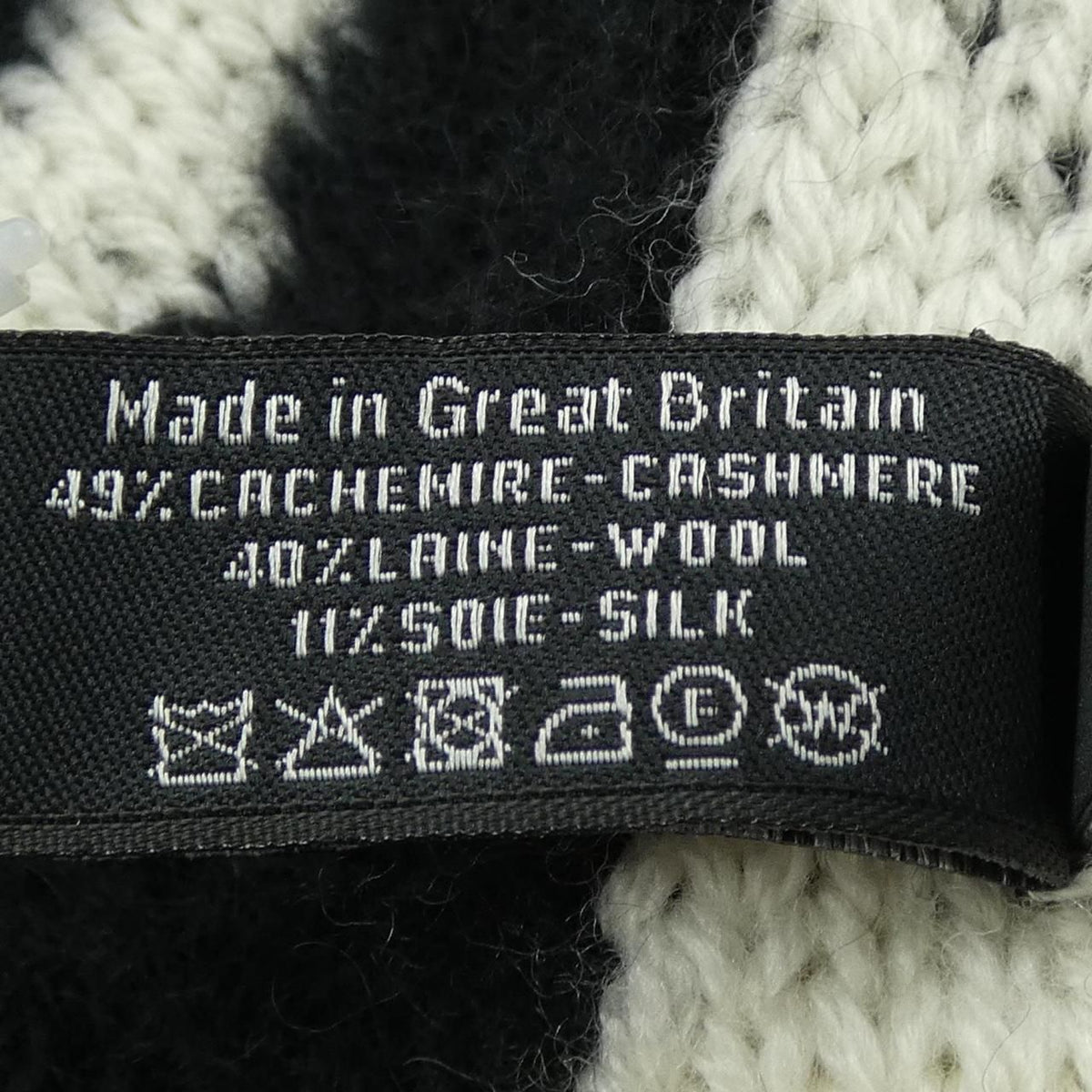 Chanel Scarf Black — view 3