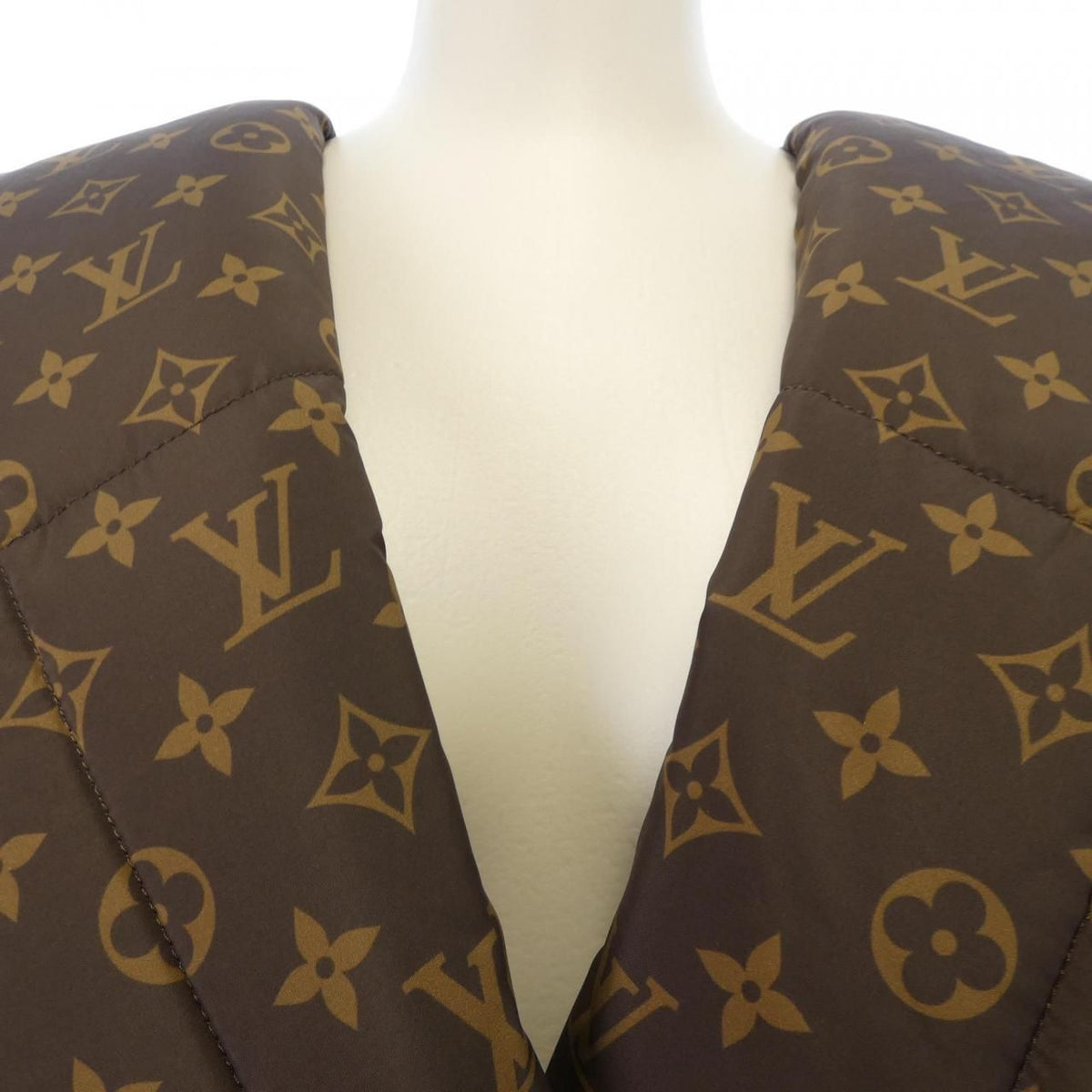 Louis Vuitton Short Pillow Puffer Wrap Coat — view 6
