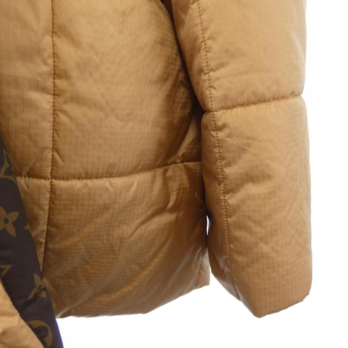 Louis Vuitton Short Pillow Puffer Wrap Coat — view 7