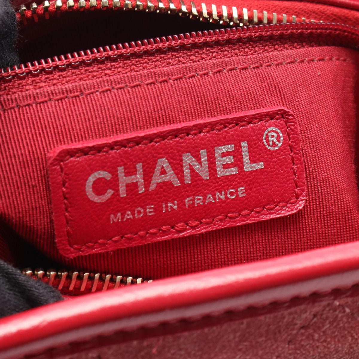Chanel Shoulder Bag Gabrielle de Chanel Small Hobo Pink Wine Red Suede Leather — view 4