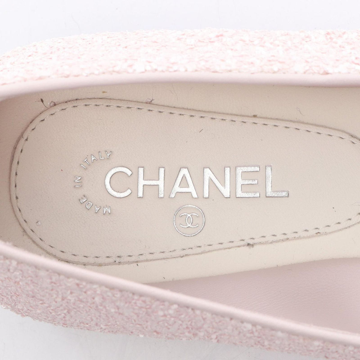 Chanel Pumps CC Logo Glitter Leather Shoes — view 5