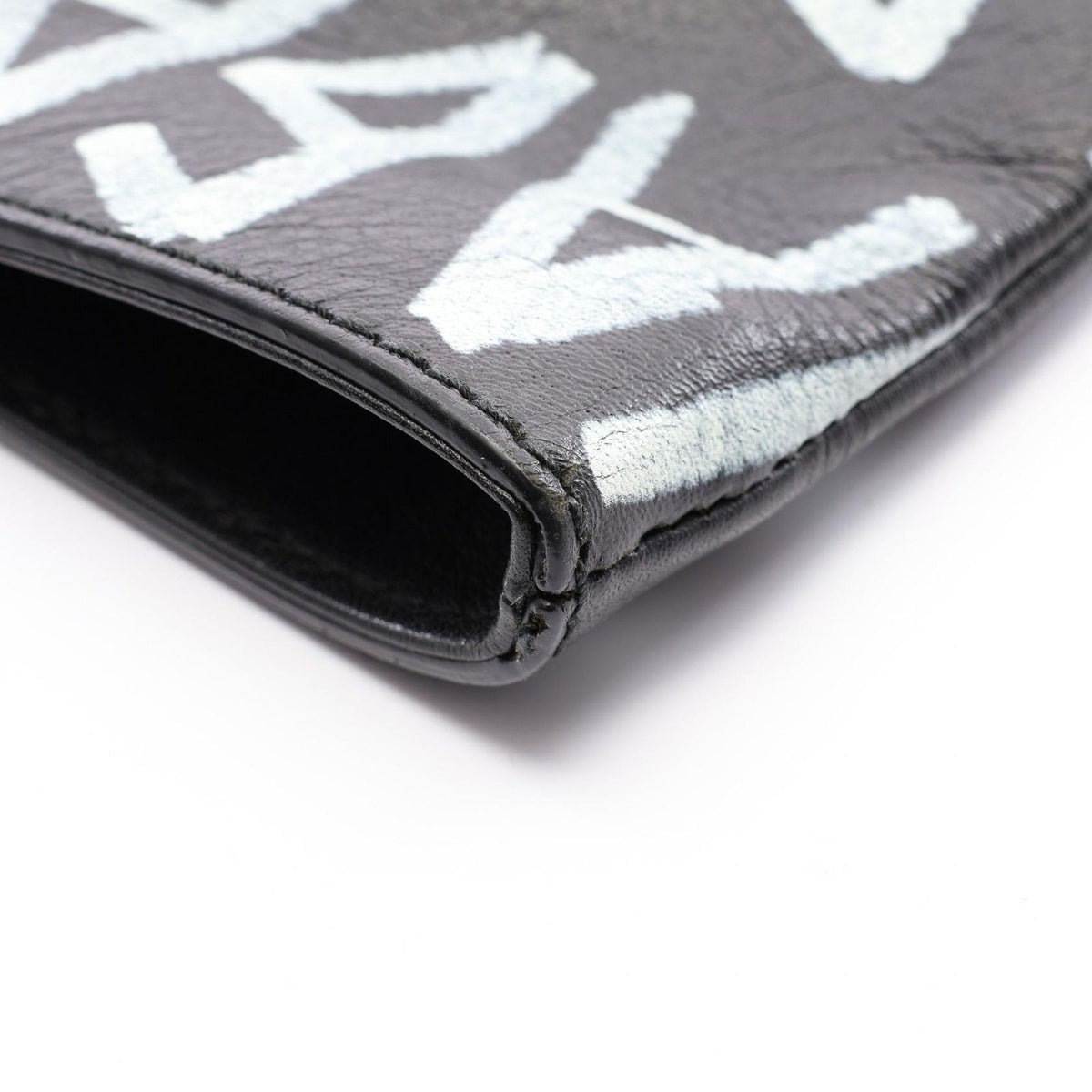 Balenciaga Clutch Graffiti Black White Leather — view 5