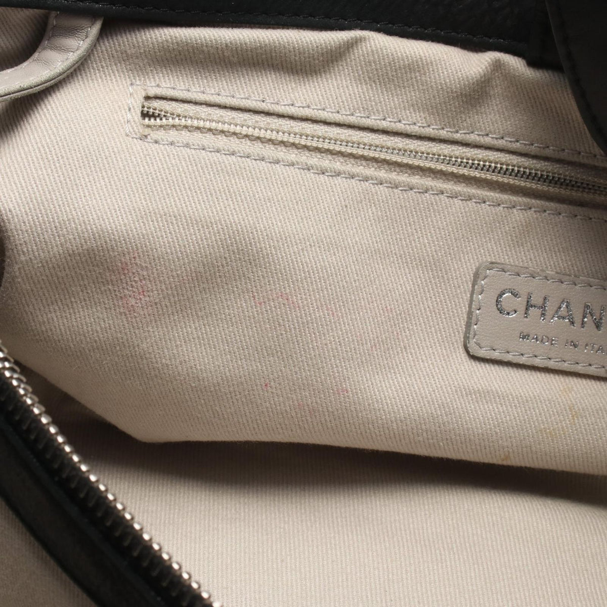 Chanel Shoulder Bag CC Logo Quilted 2-Way Black Leather — view 6