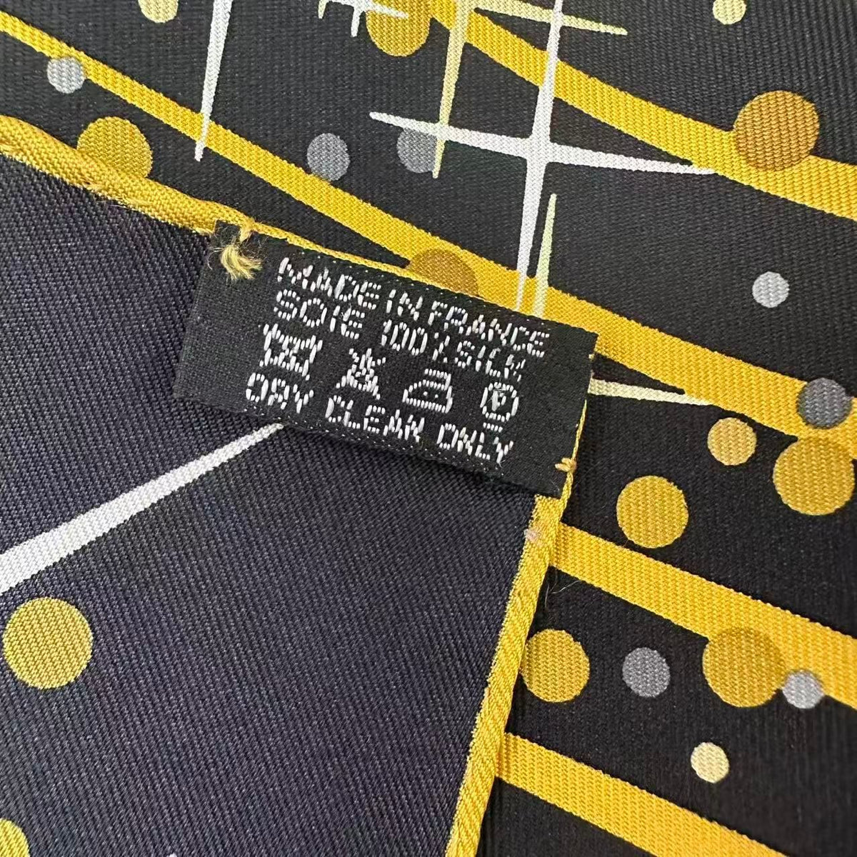 Hermes Carre 90 Scarf Silk Magic Kelly Black Yellow — view 7