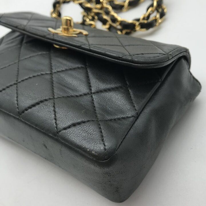 Chanel CC Logo Mini Quilted Turnlock Chain Shoulder Bag Moss Green — view 5