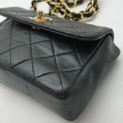 Chanel CC Logo Mini Quilted Turnlock Chain Shoulder Bag Moss Green — view 5