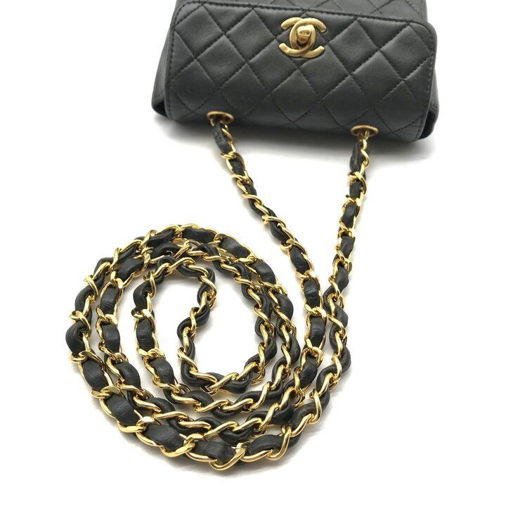 Chanel CC Logo Mini Quilted Turnlock Chain Shoulder Bag Moss Green — view 7