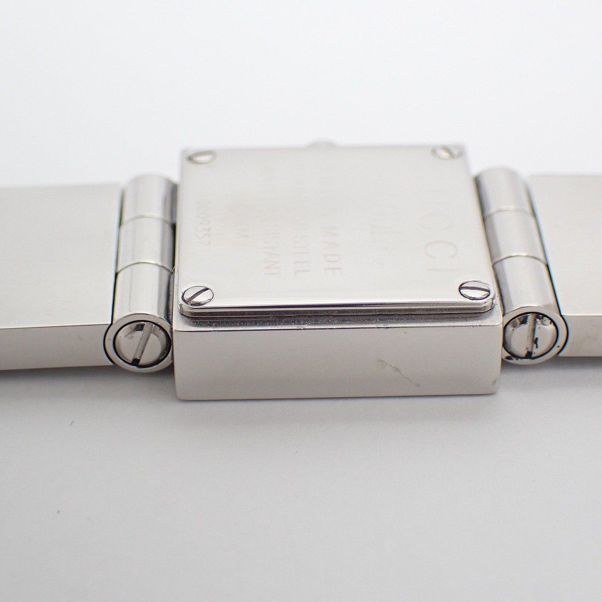 Gucci 600 L Square Shape Quartz Watch Silver Dial Ssstrap — view 8