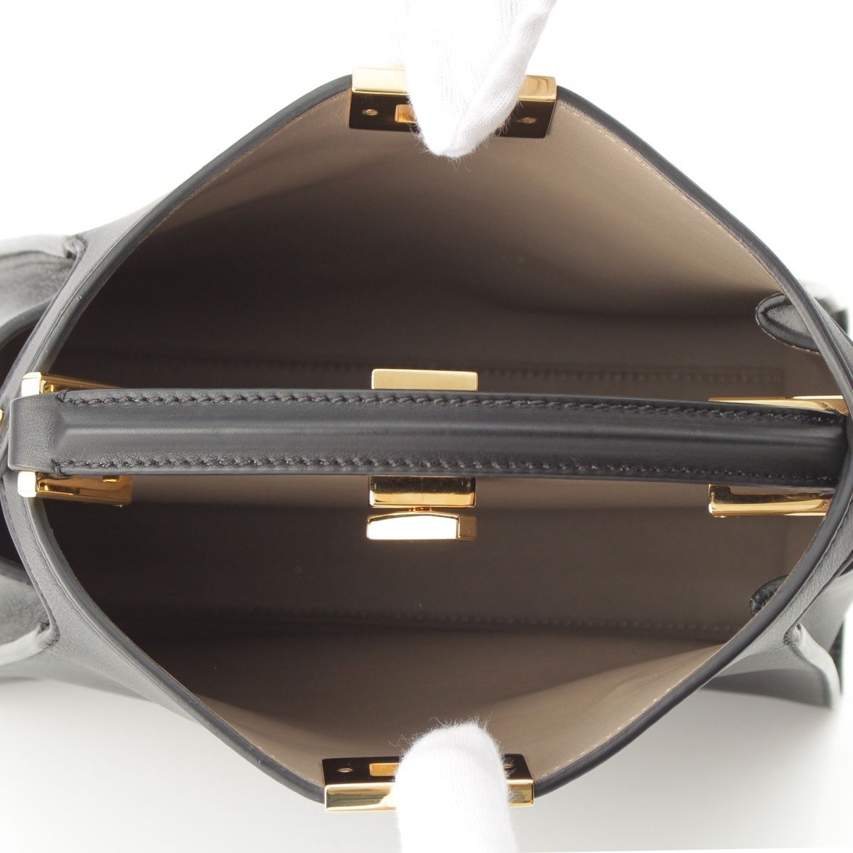 Fendi Peekaboo Essential Leather 2-Way Shoulder Handbag Black — view 6