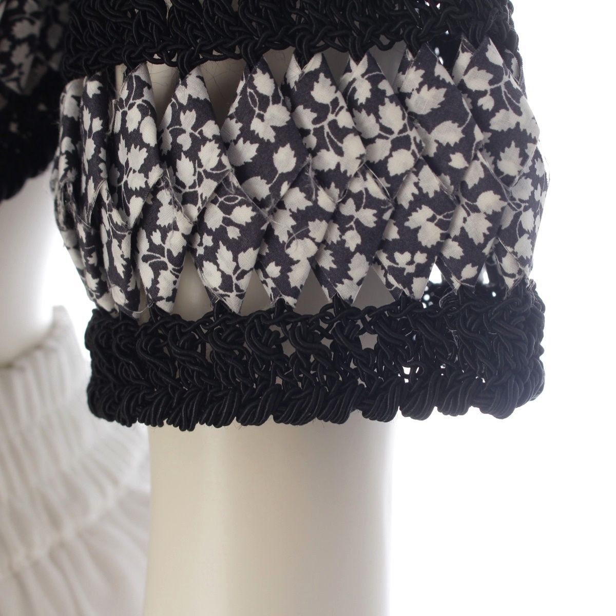 Chanel 09P Cotton Cape Bolero Poncho Jacket Black White 38 — view 7