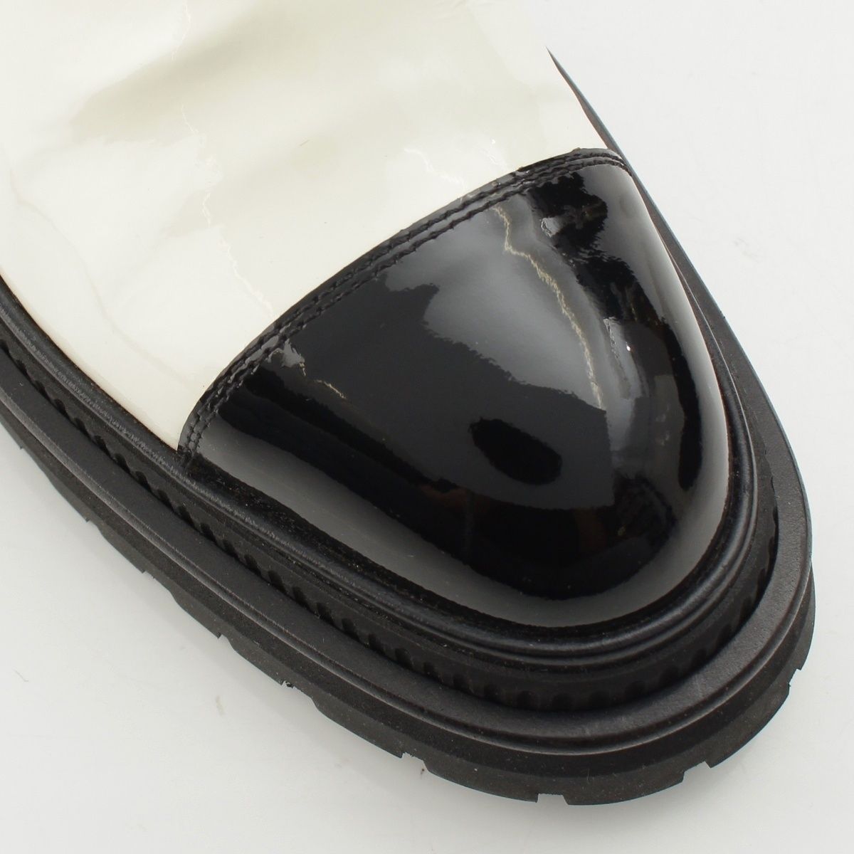 Chanel 22A Patent Leather CC Logo Side Gore Ankle Boots White 36C — view 6