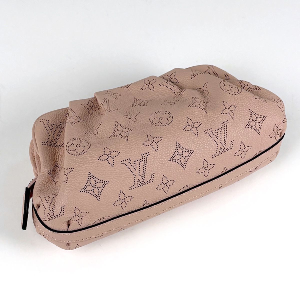 Louis Vuitton Scala Mini Shoulder Bag Monogram Mahina Magnolia — view 2