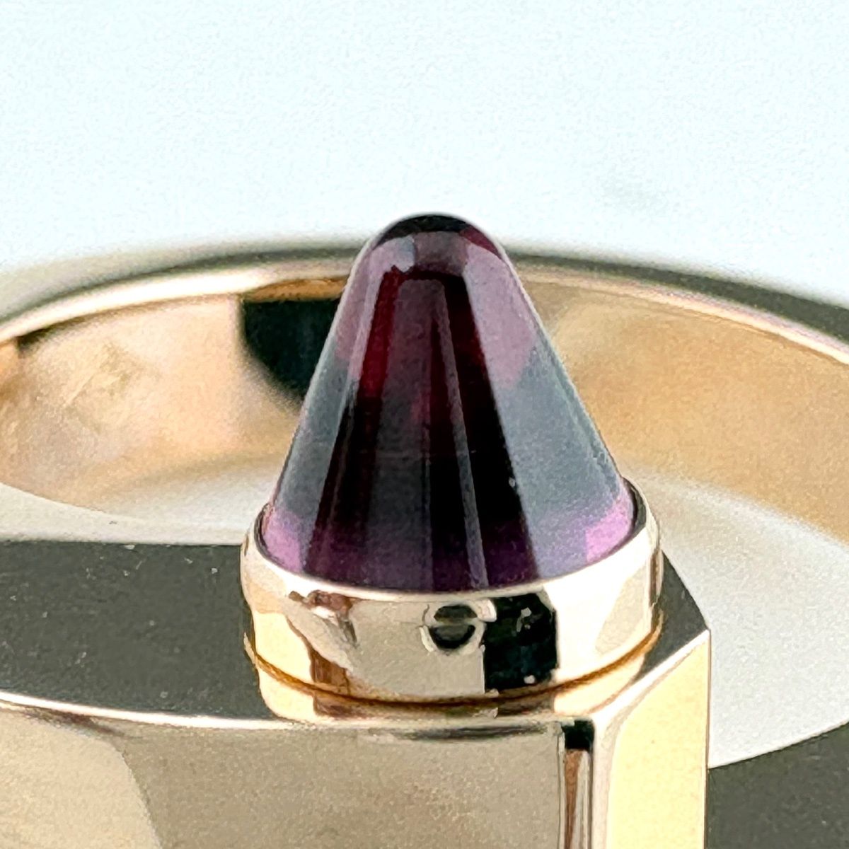 Cartier Menot Pink Gold Ring 750 Garnet — view 2
