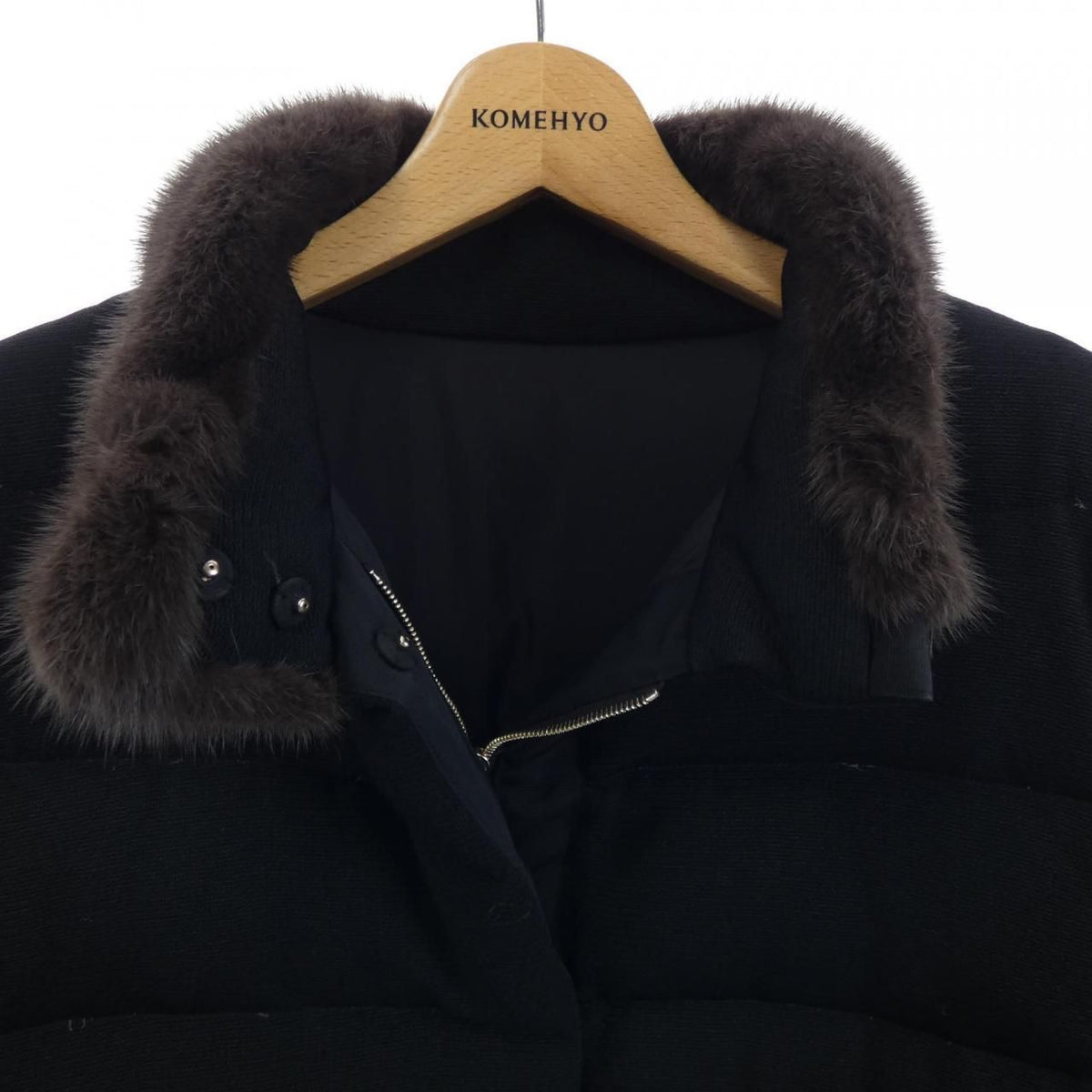 Moncler Gammerouge Stacey Down Jacket — view 5
