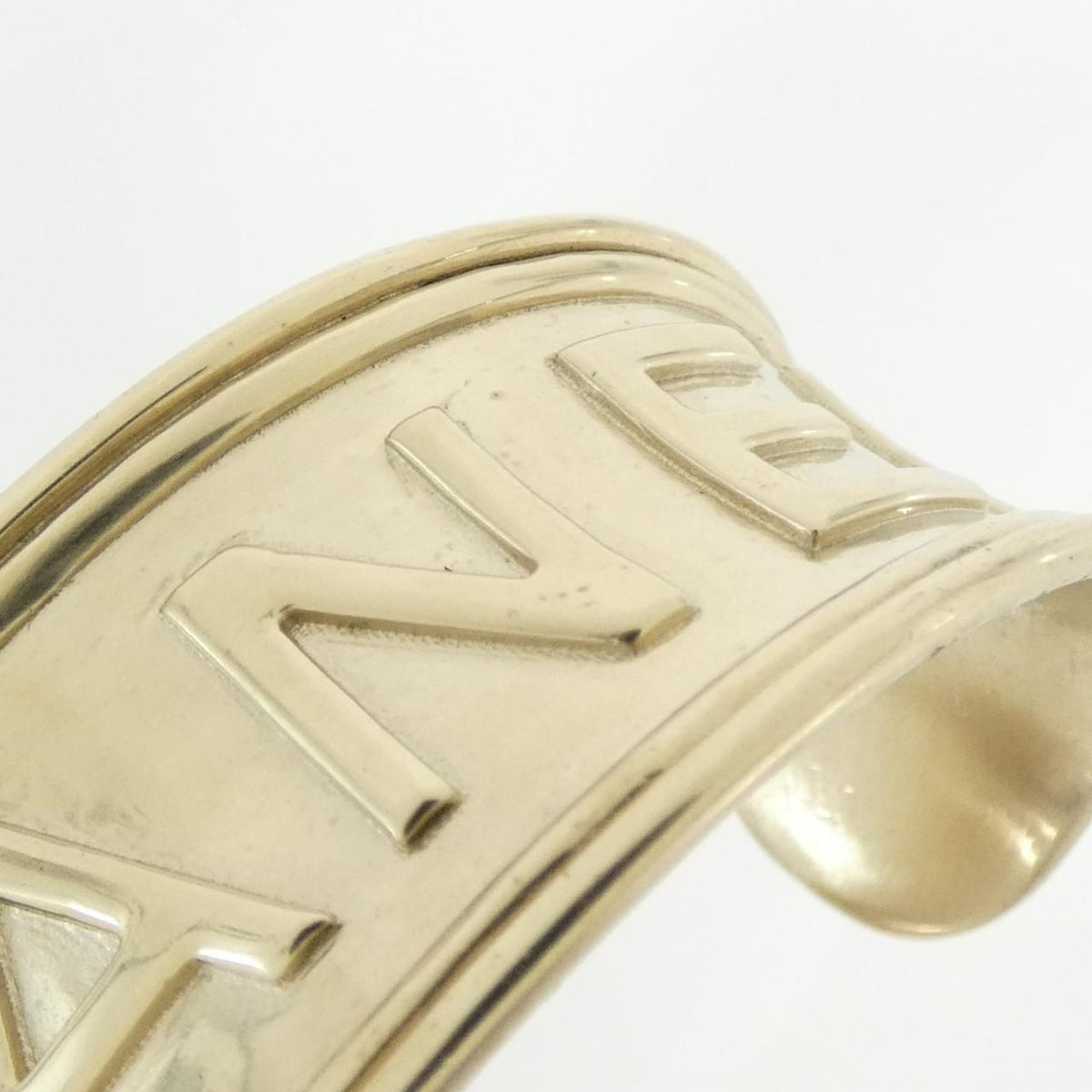 Chanel Bangle Bracelet Gold — view 3