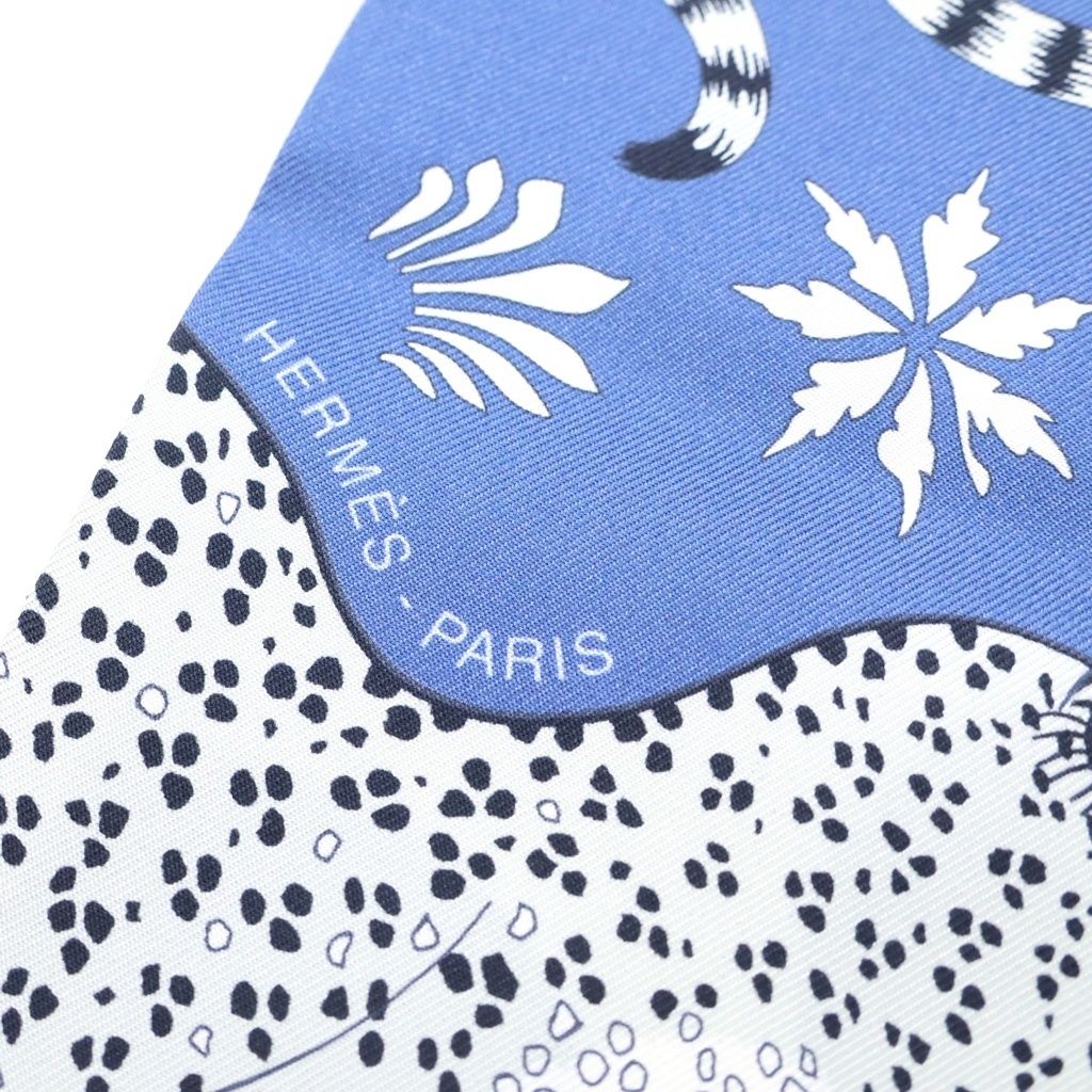 Hermes les Leopards Maxi Twilly Twill Up Scarf Blue — view 3