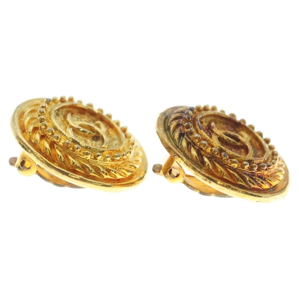 Chanel CC Logo Round Earrings Gold — view 3