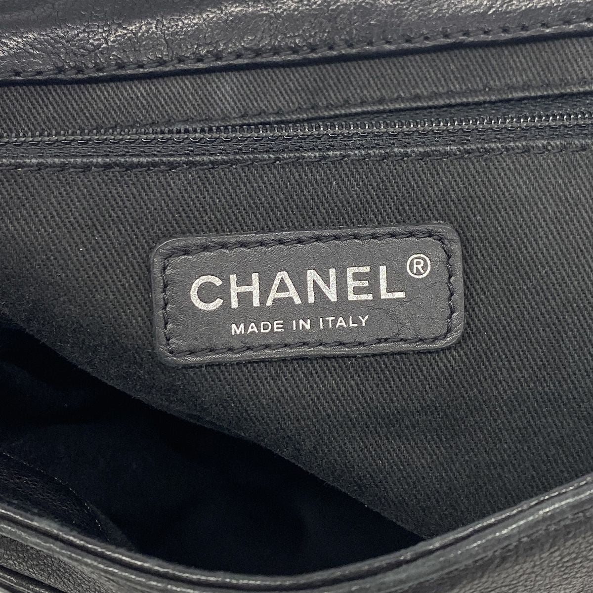 Chanel Shoulder Bag Leather Black Silver — view 5