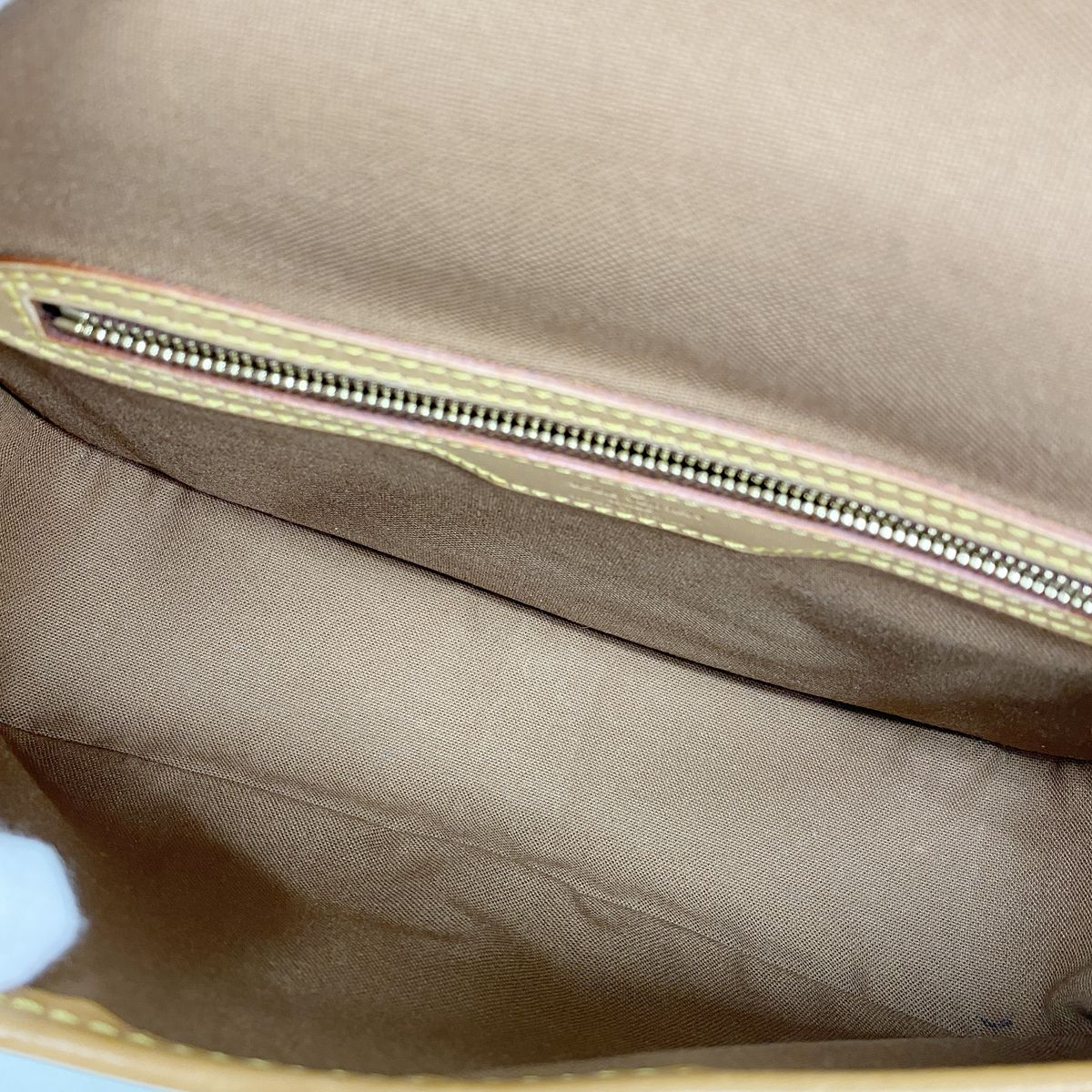 Louis Vuitton Shoulder Bag Monogram Solonge Brown — view 4