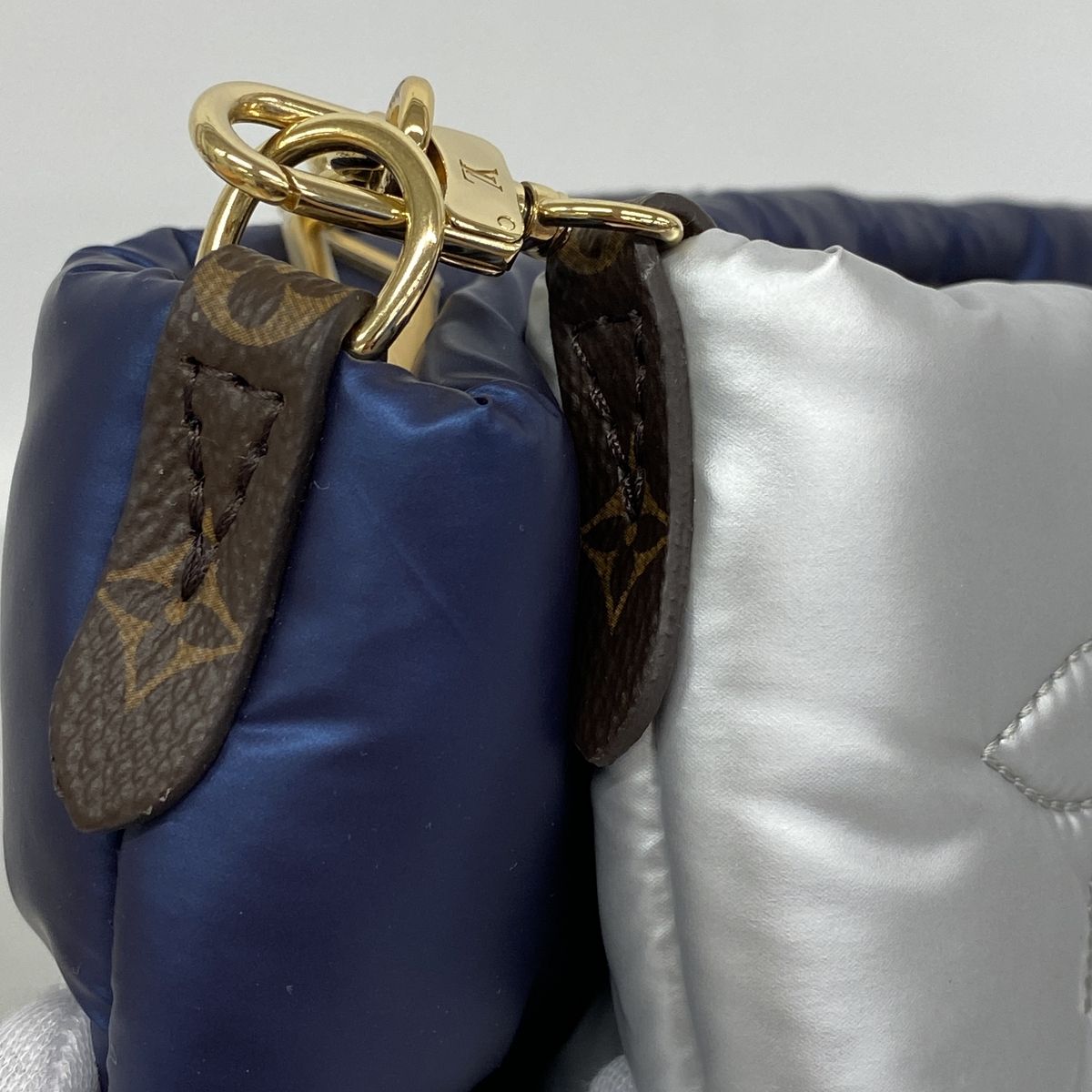Louis Vuitton Shoulder Bag LV Pillow Maxi Multi Pochette Accessoires Navy Silver — view 7