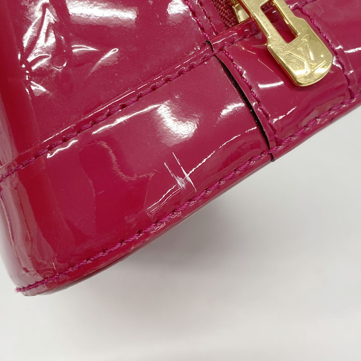 Louis Vuitton Handbag Vernis Alma PM Rose Indien — view 6