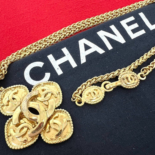 Chanel 96A Vintage CC Logo Motif Pendant Gold