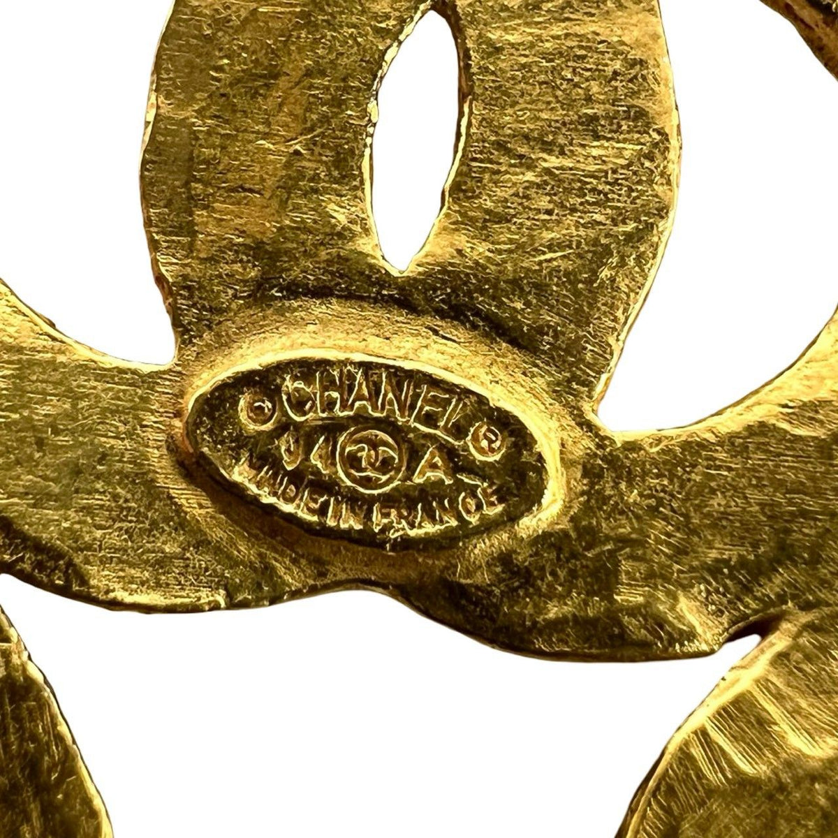 Chanel With Rice 94A Vintage Triple Coco Motif Pendant Gold — view 3