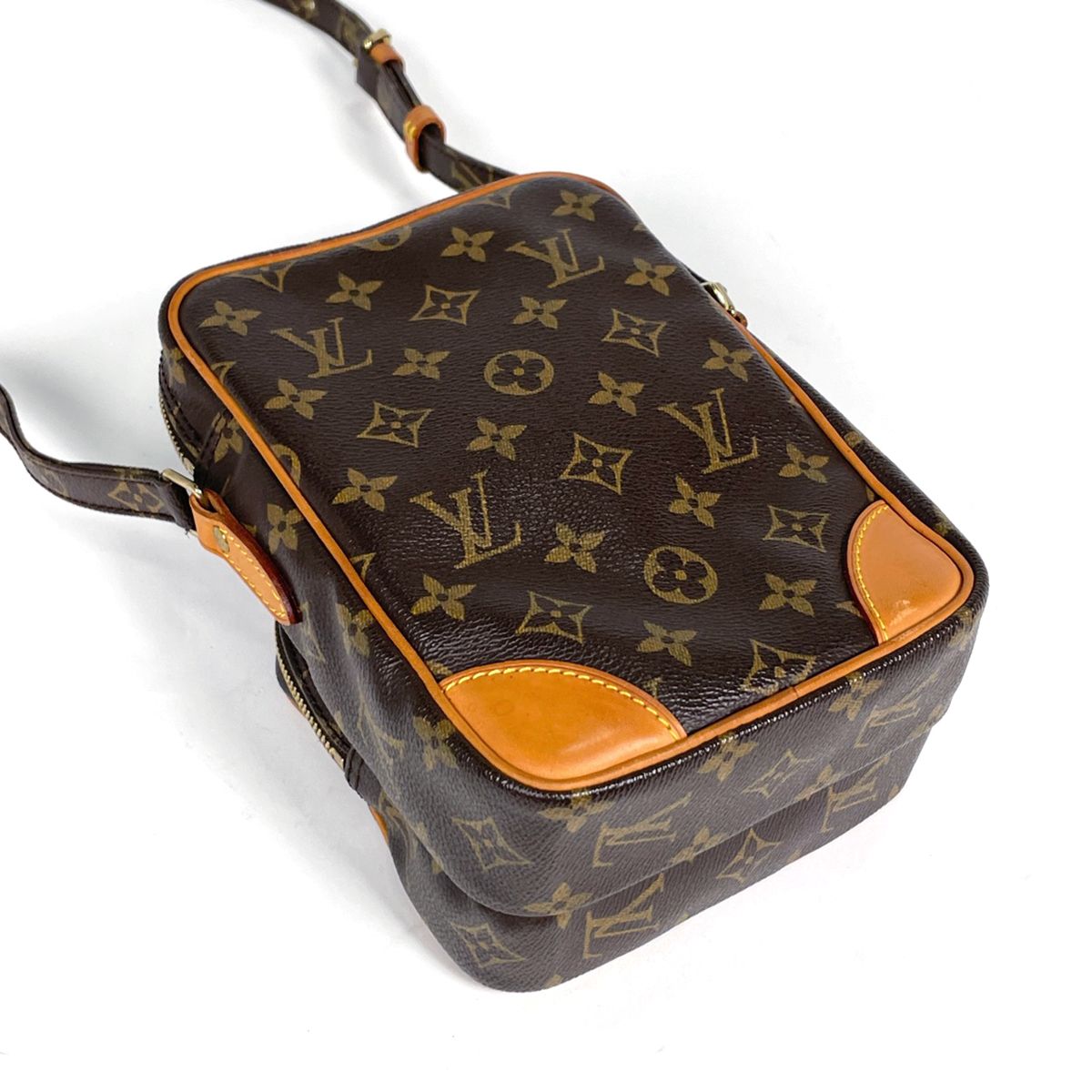 Louis Vuitton Amazon Shoulder Bag Monogram Brown — view 2