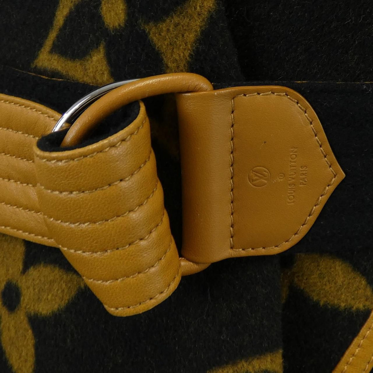 Louis Vuitton Wrap Coat — view 7
