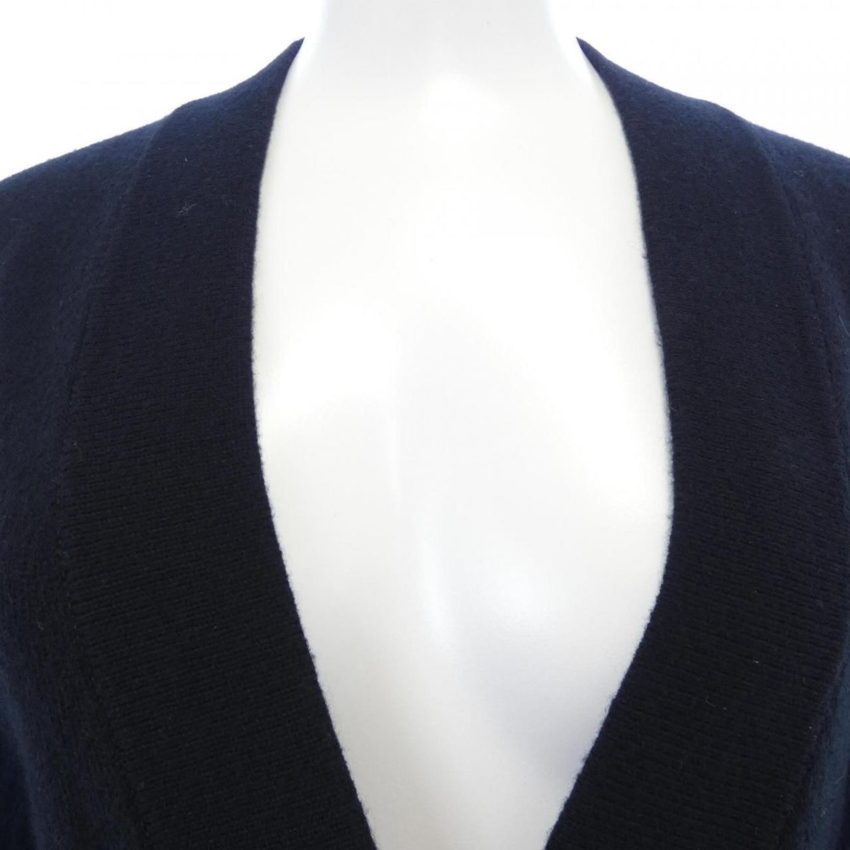 Chanel Metiers D'Art cardigan — view 6