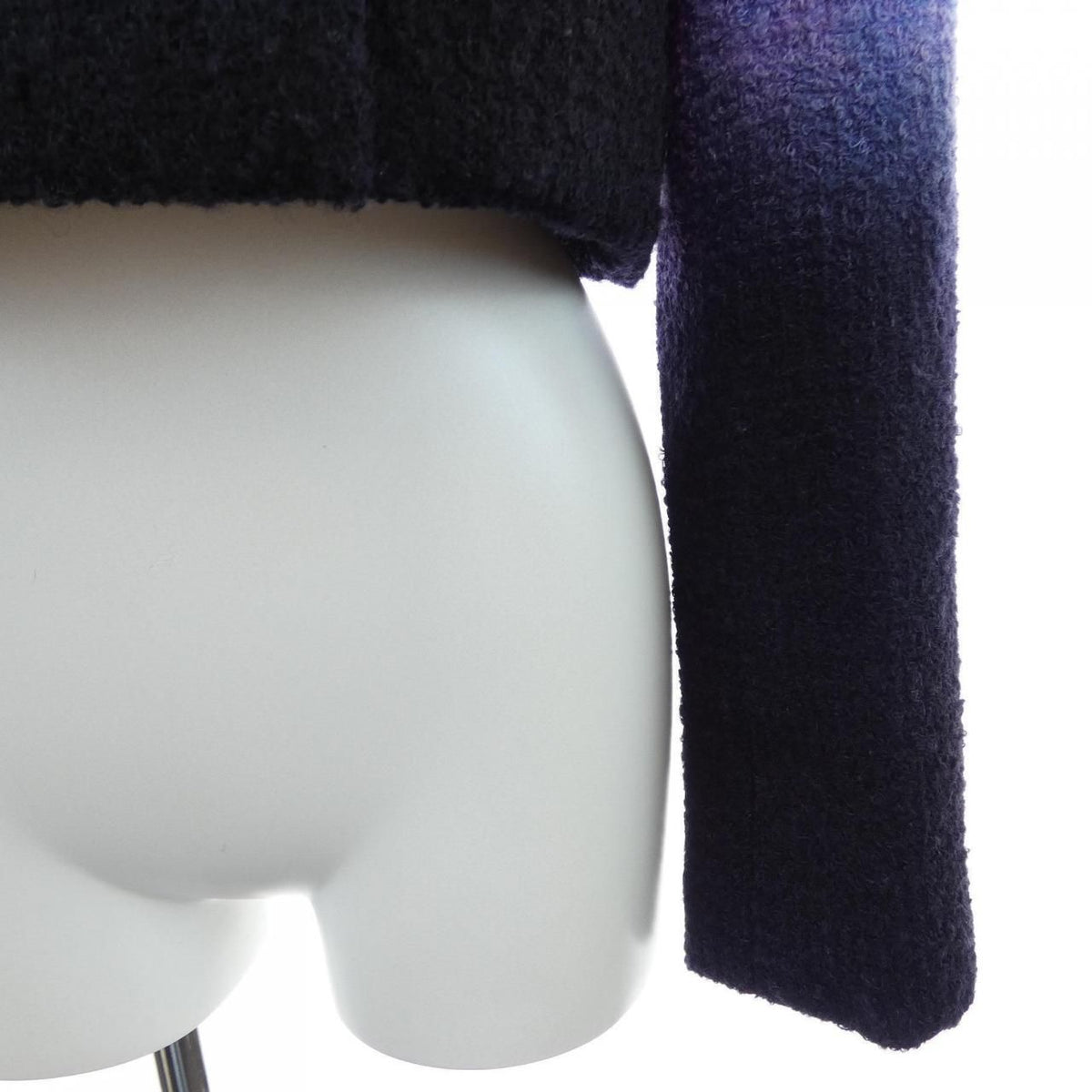 Chanel 20A Collarless Jacket — view 7