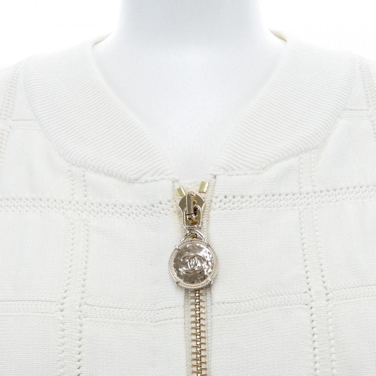 Chanel 25B Jacket White — view 6