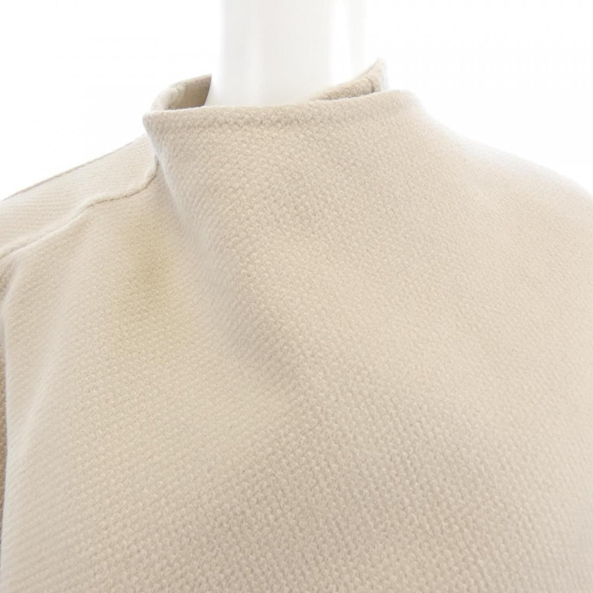 Hermes Coat Beige — view 6