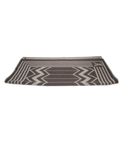 Louis Vuitton Large Blanket LV Summit — view 4
