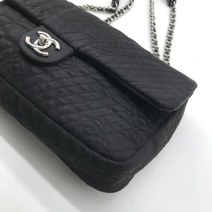 Chanel CC Logo Denim Camellia Chain Shoulder Bag Black — view 4
