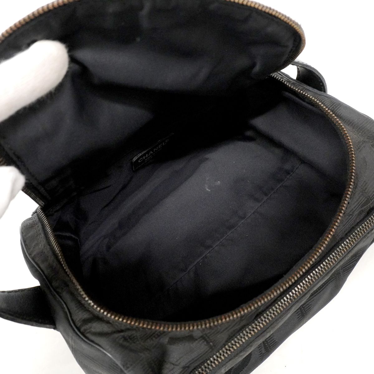Chanel Vanity Bag New Travel Nylon Black — view 4