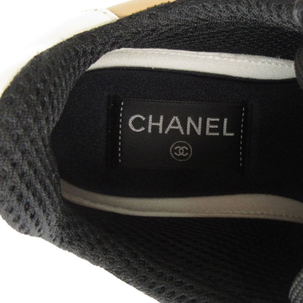 Chanel Sneakers Leather Shoes CC Logo Beige — view 6