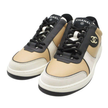Chanel Sneakers Leather Shoes CC Logo Beige — view 2
