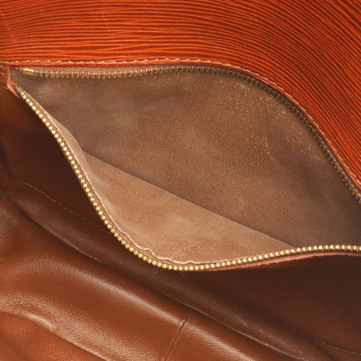Louis Vuitton Epi Saint-cloud Shoulder Bag Crossbody Leather Kenya Brown Gold — view 7