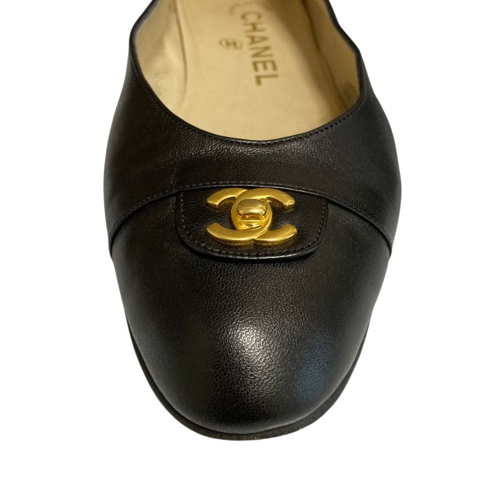 Chanel Turnlock CC Logo Plain Toe Shoes Flat Leather Pumps Black — view 5