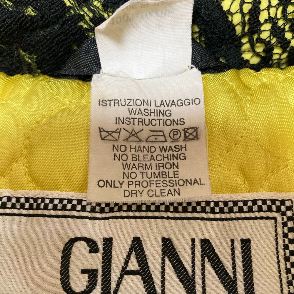 Versace Gianni Vintage Medusa Button Lace Padding Coat Black Yellow 42 — view 7