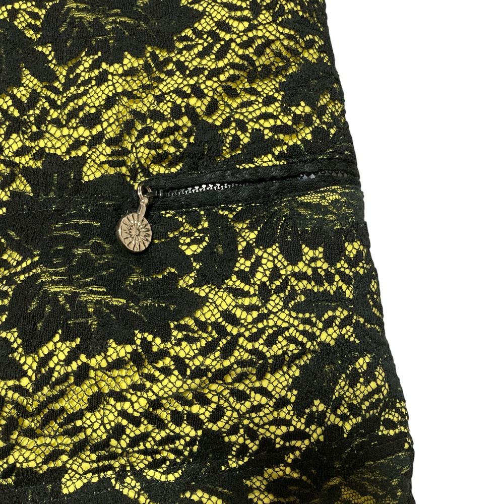 Versace Gianni Vintage Medusa Button Lace Padding Coat Black Yellow 42 — view 3