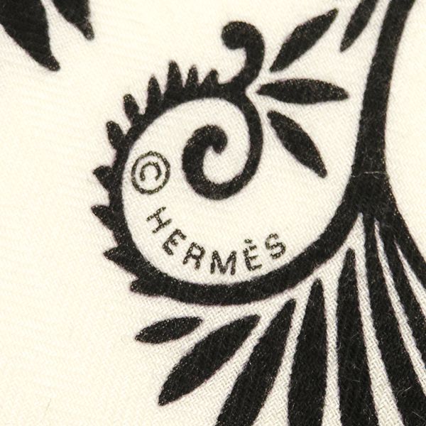 Hermes Shawl Carre 140 Cashmere Silk White Black le Charme D'orphee Attracted — view 6