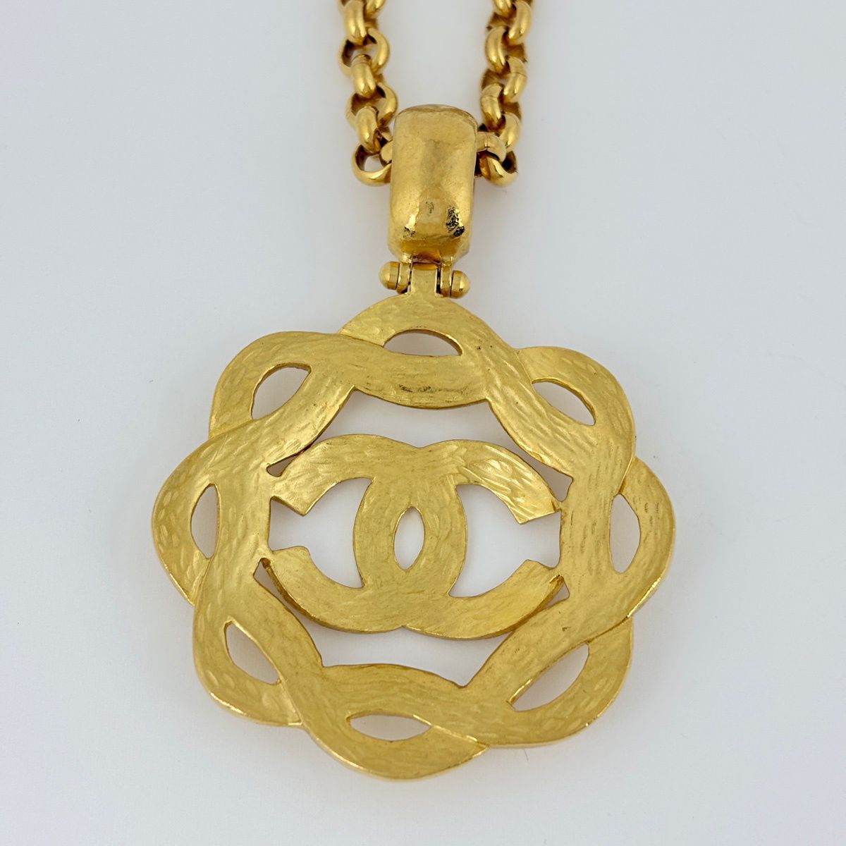 Chanel Necklace CC Logo Gold Plated — view 2