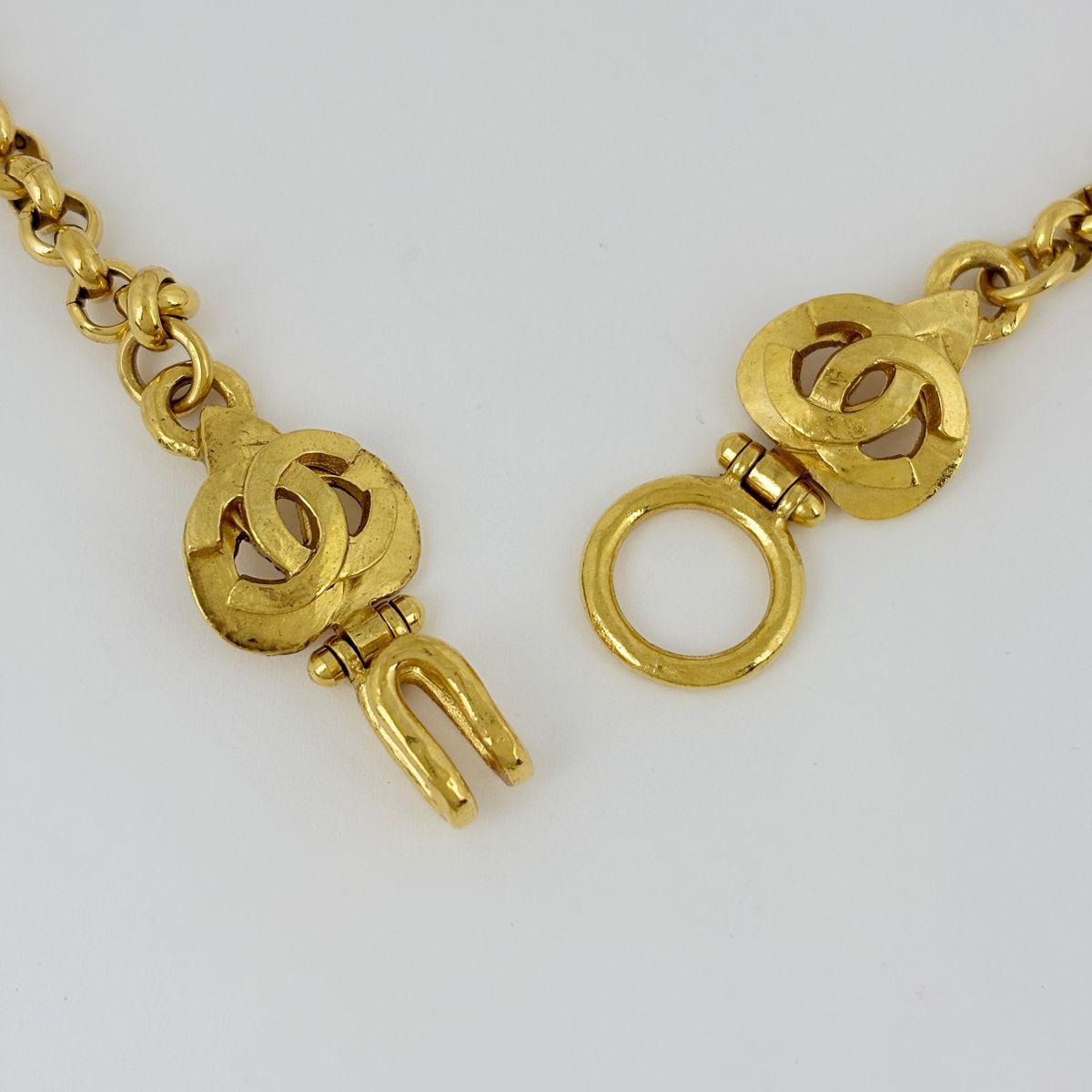 Chanel Necklace CC Logo Gold Plated — view 3