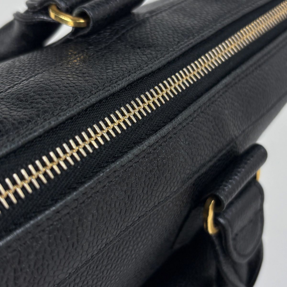 Chanel Tote Bag CC Logo Caviar Leather Black — view 7