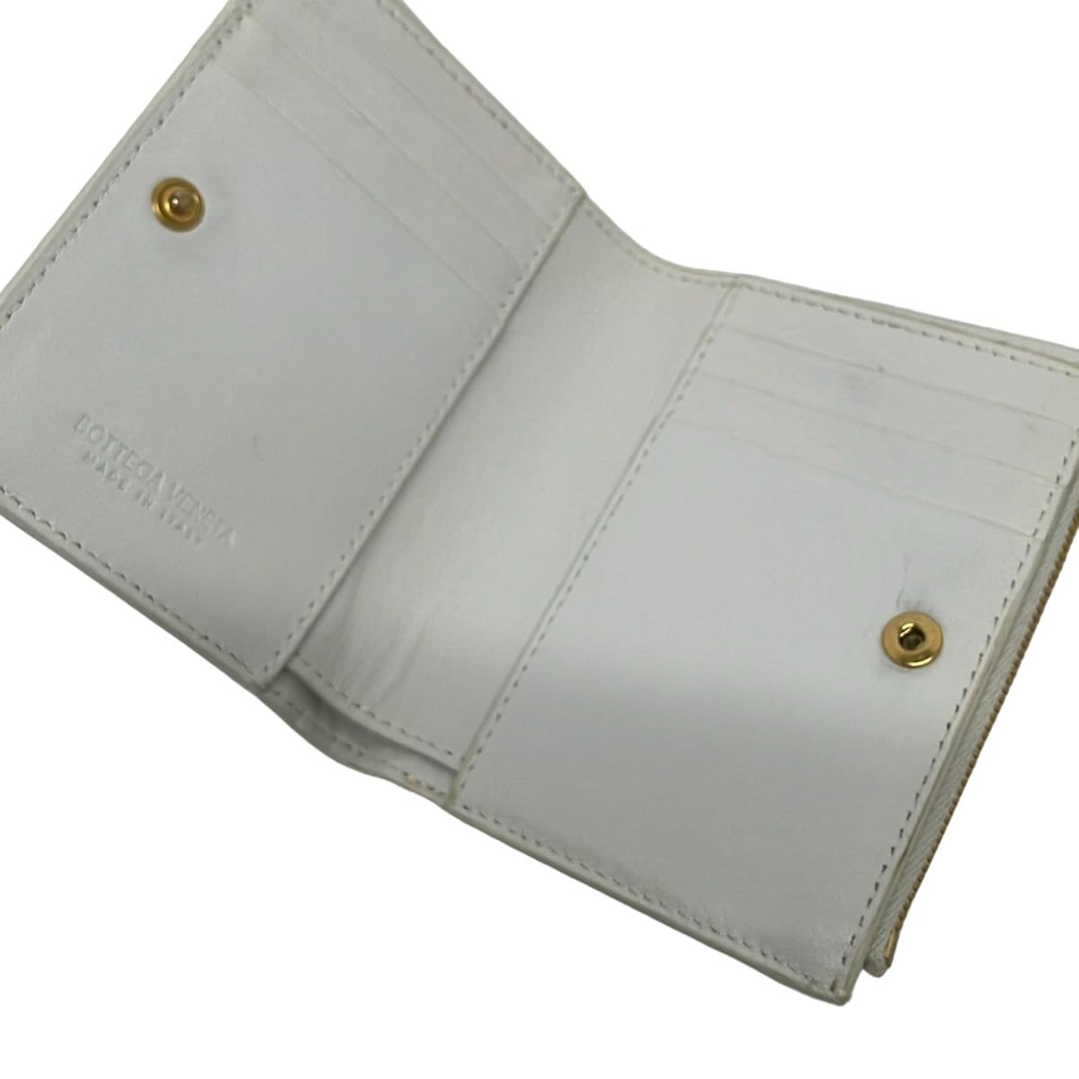 Bottega Veneta Bifold Wallet Maxi Intrecciato Cassette Leather Compact Ivory — view 3